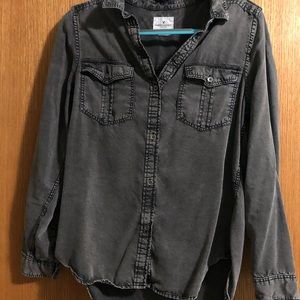 American Eagle black cargo shirt